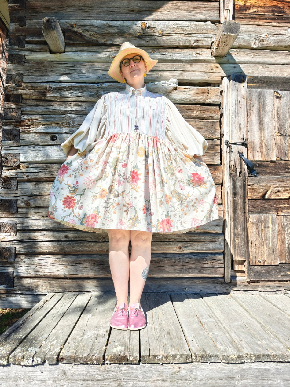 She Dress Beige Söpöys