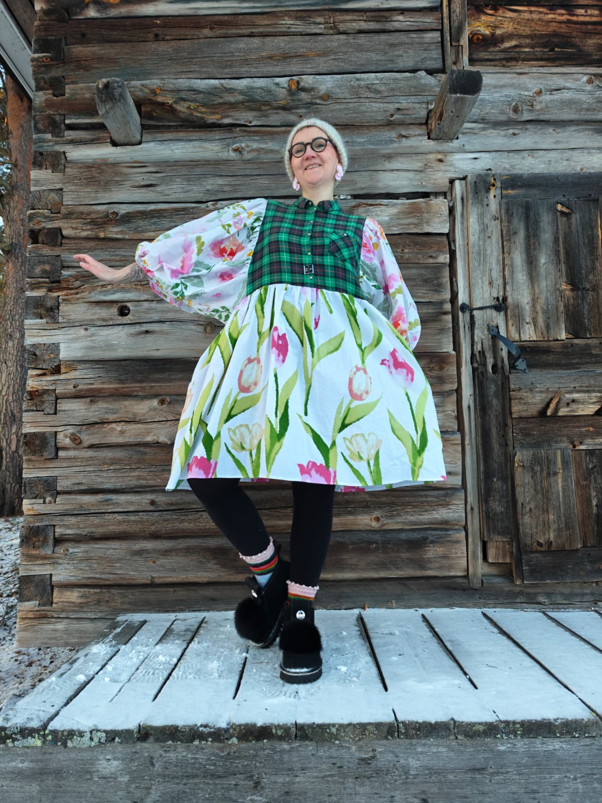 She He Dress Selkeää Kukkaa