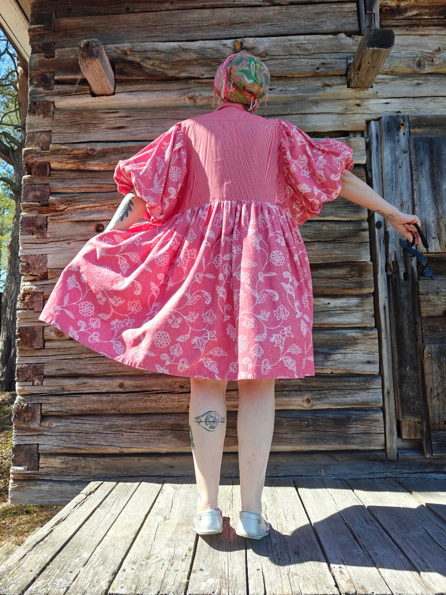 She He Dress oi mikä punainen