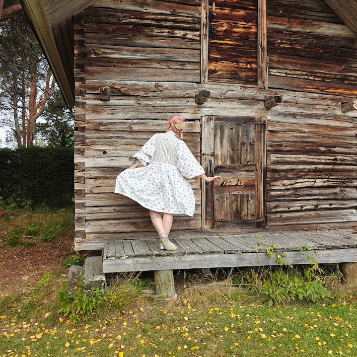 She He Dress