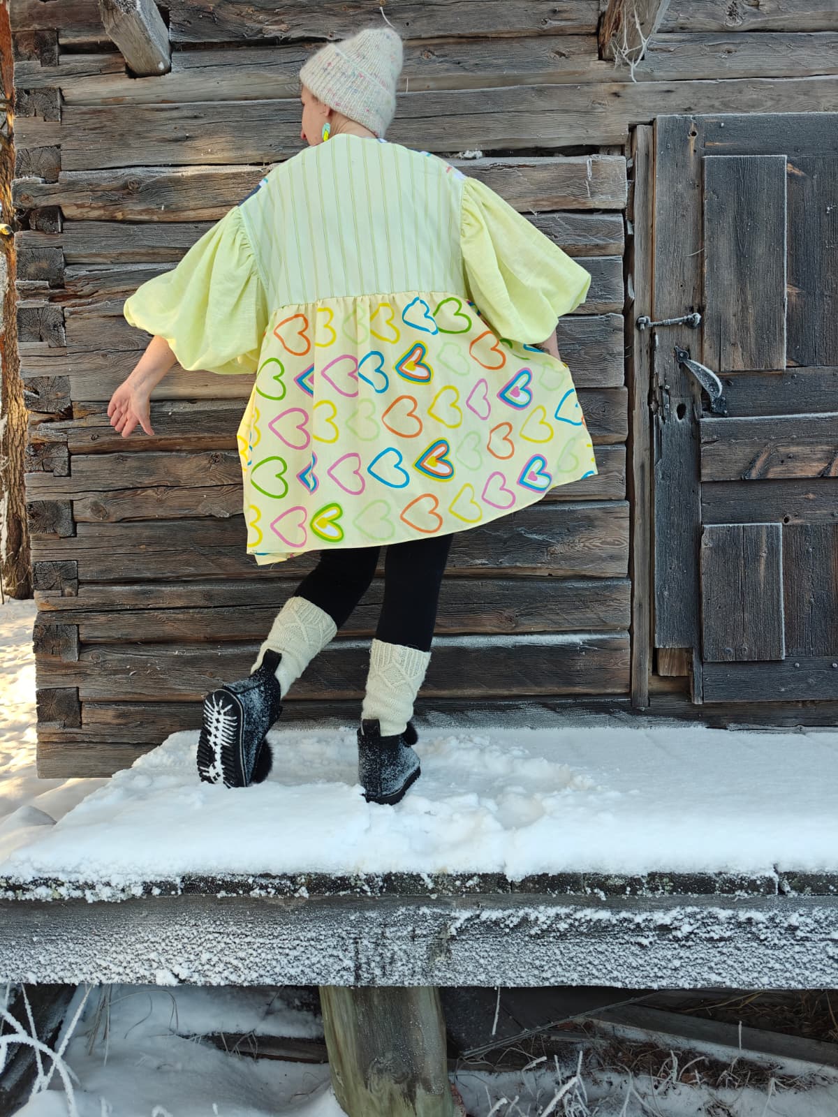 She He Waist Less Dress Viimeinen keltainen sydän