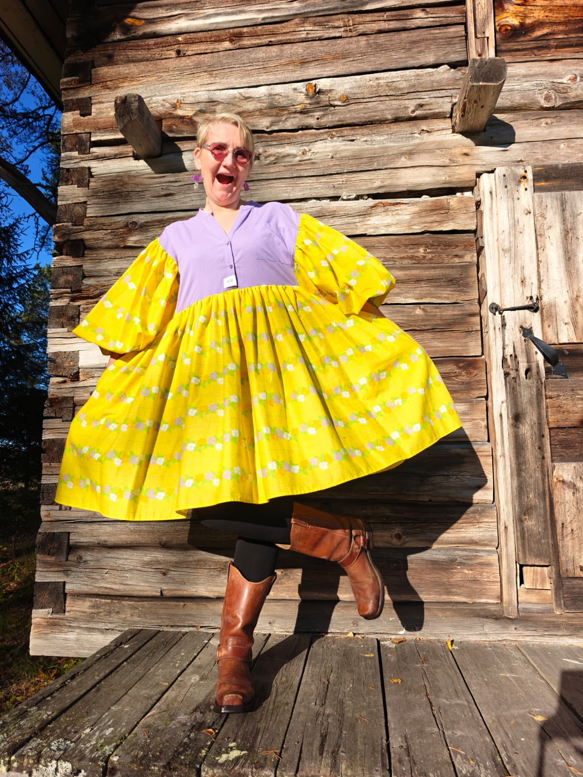 She He Dress Liilaa ja Keltaista