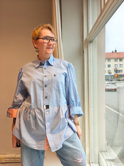 Twin Shirt Sinisen ja oranssin ruutujen taikaa