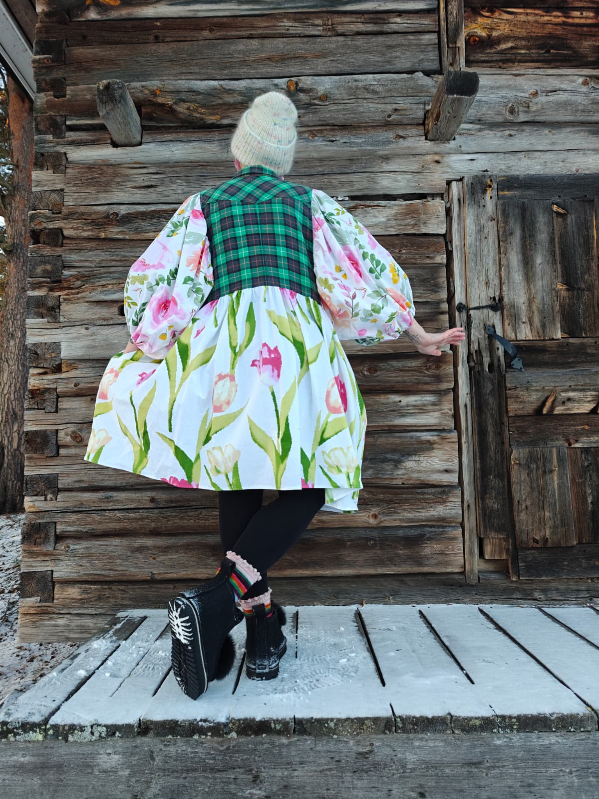 She He Dress Selkeää Kukkaa