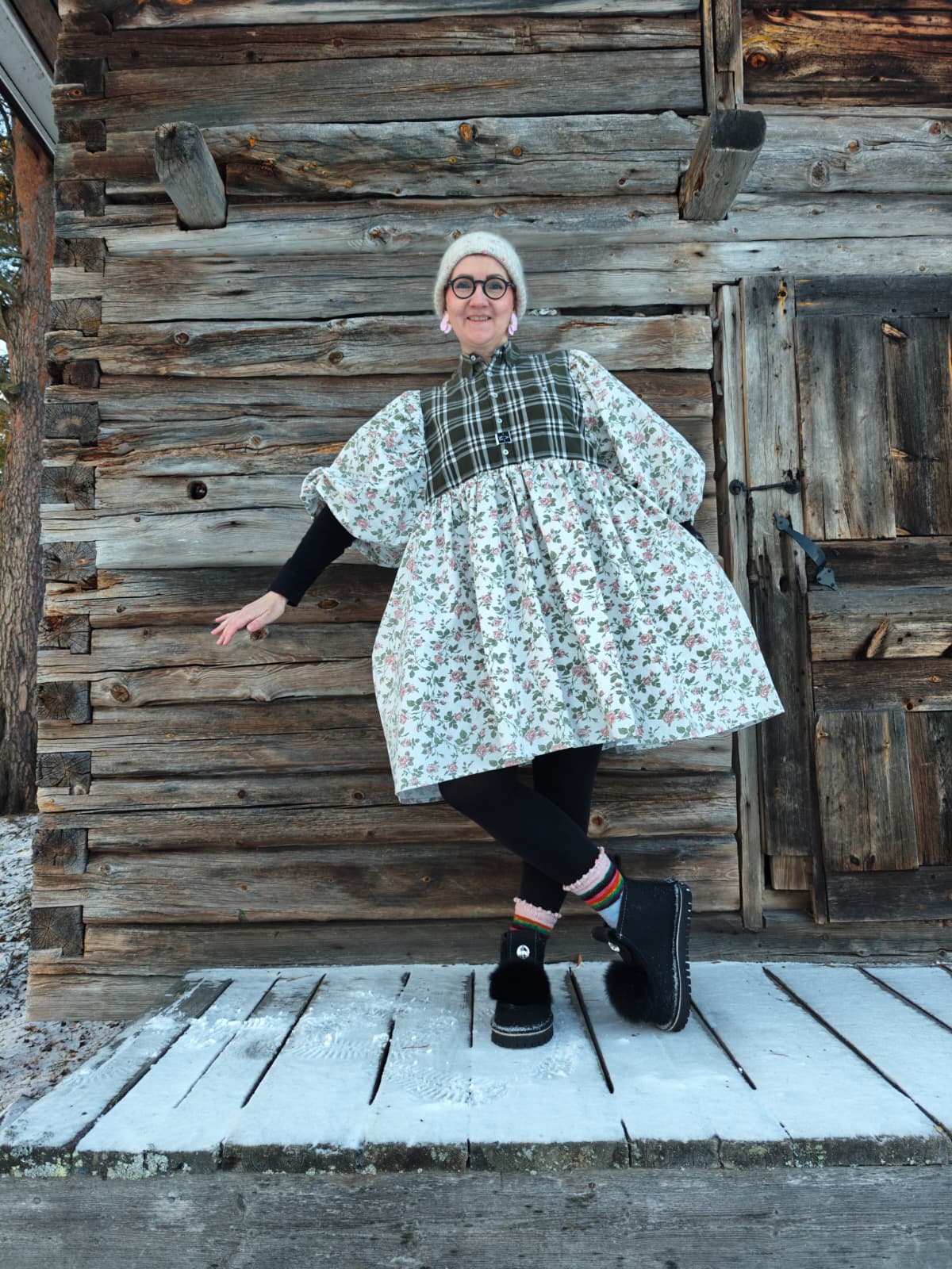 She He Dress Oikea Ruusu