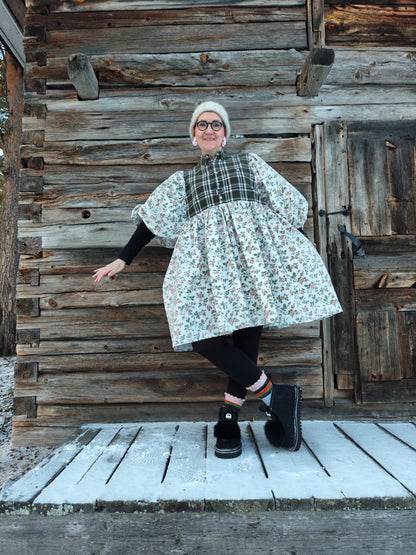 She He Dress Oikea Ruusu