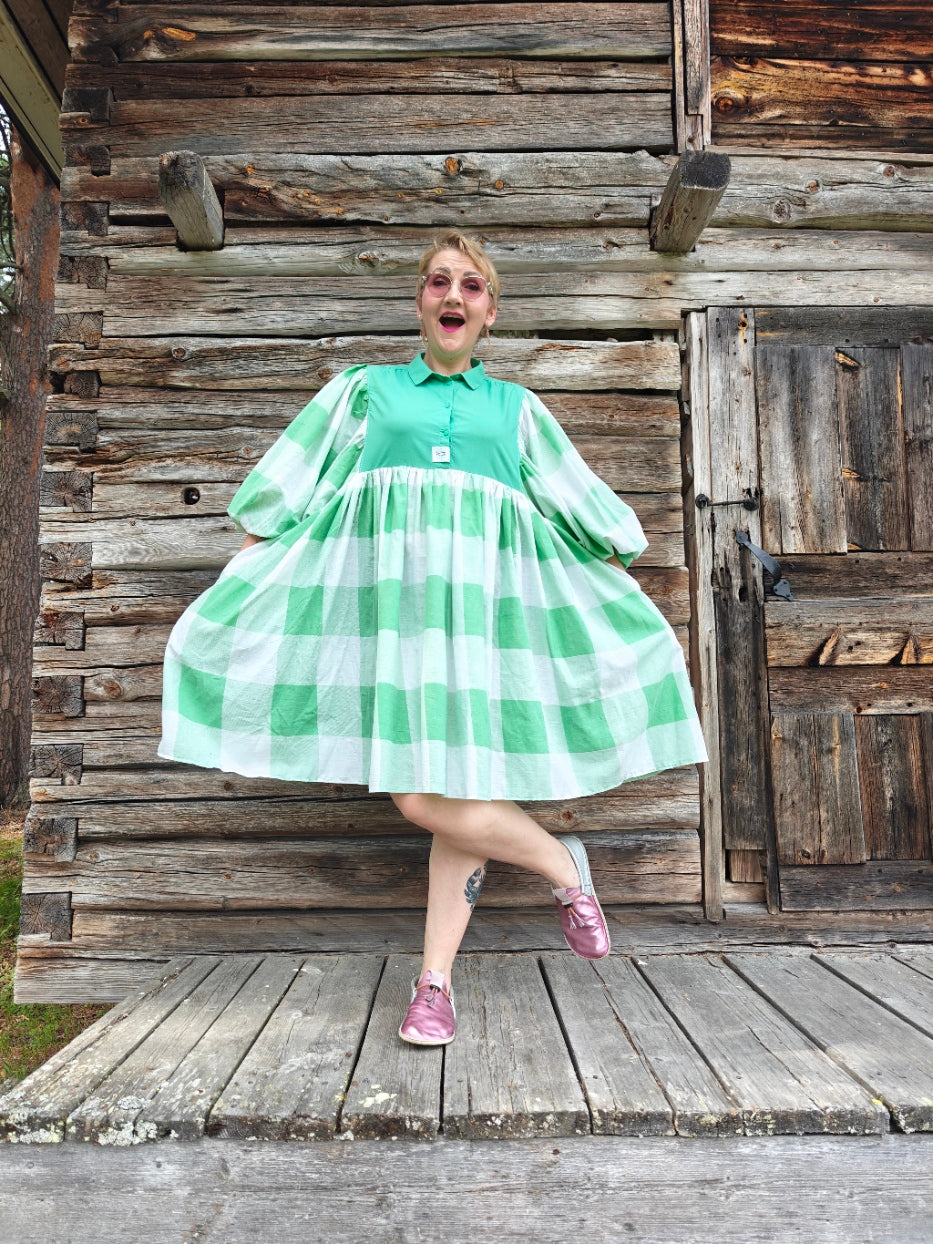 She He Dress ohan tää omppu