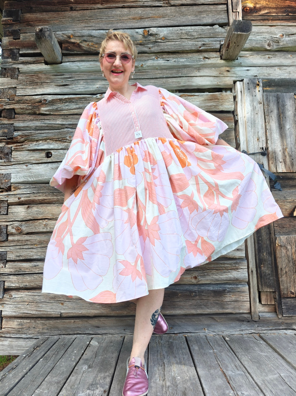 She He Dress Onko tää koralli kukka
