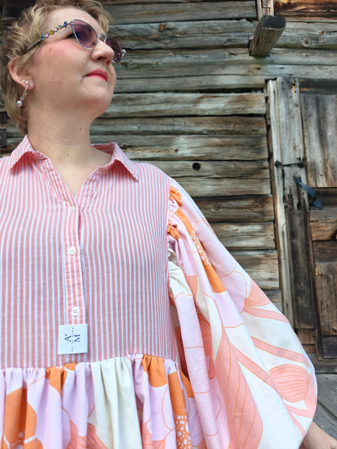 She He Dress Onko tää koralli kukka