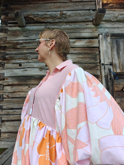 She He Dress Onko tää koralli kukka