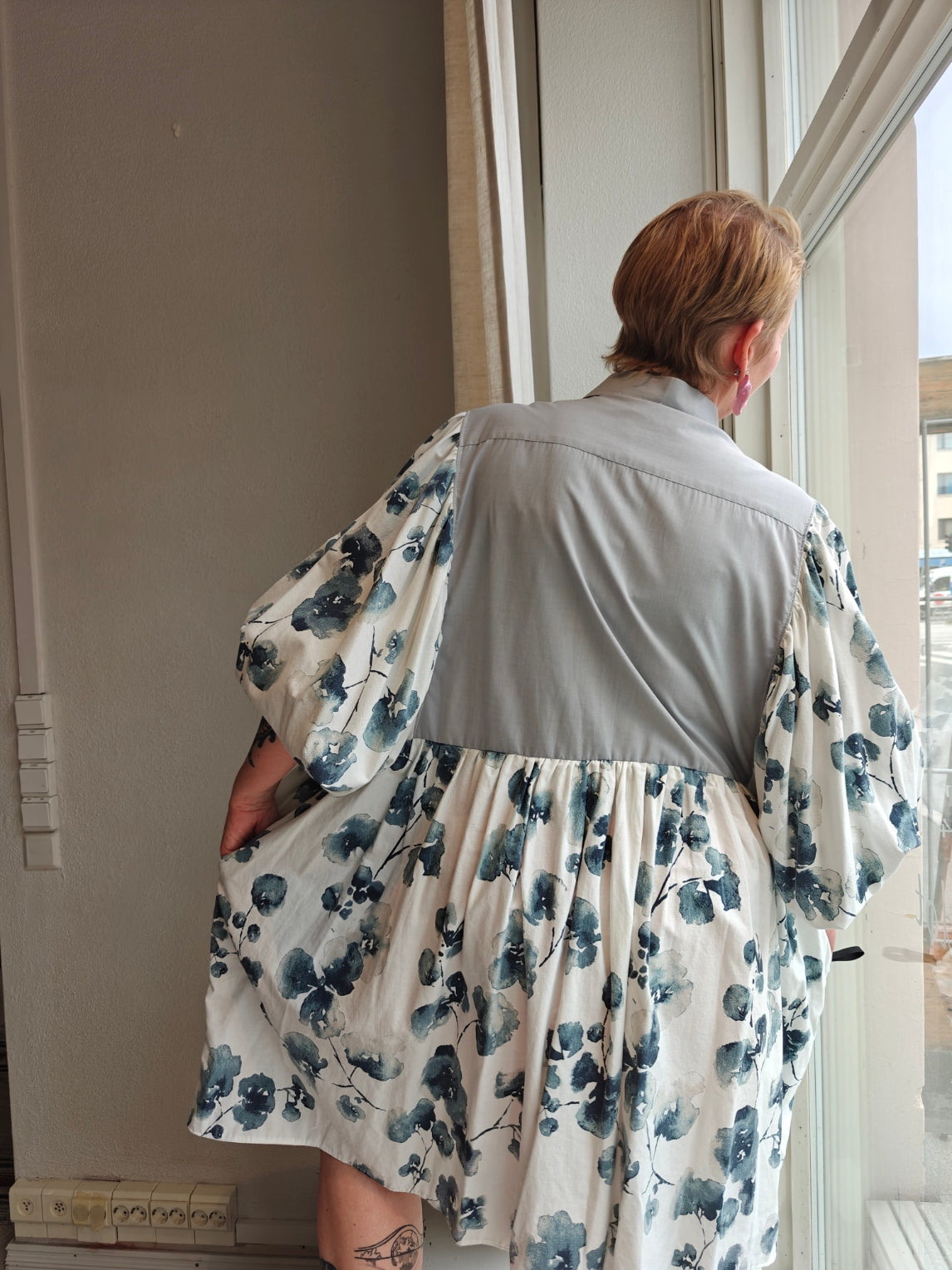 She He Dress Rauhallinen harmaa