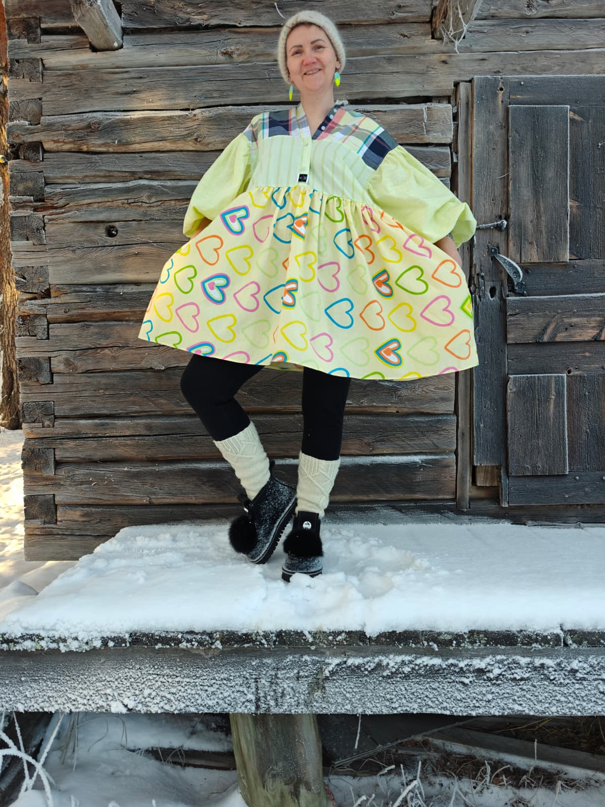 She He Waist Less Dress Viimeinen keltainen sydän