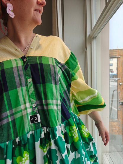 She He Waistless Dress ui mikä kukka