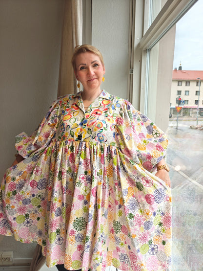 She he Dress Värien iloittelu