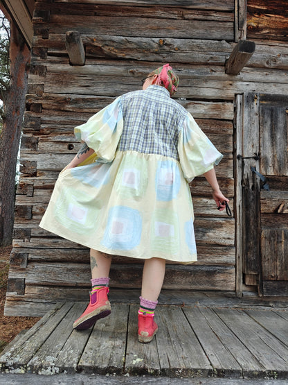 She He Dress Yllättävä pastelli